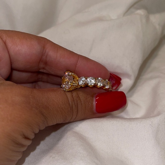 Ring - Picture 2 of 5